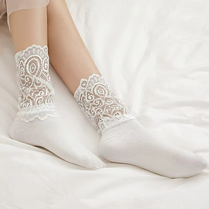 Calcetines de media pantorrilla de encaje personalizados al por mayor para adolescentes, calcetines largos de algodón, proveedor y fabricante OEM - Product Image 1