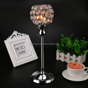 Bougeoir en argent rond Crystal T Light Holder avec des perles pour les mariages et les décorations pour la maison - Product Image 3