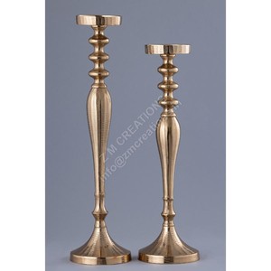 Ensemble de 2 porte-bougies colonnes anciennes en aluminium pour décoration intérieure, supports décoratifs pour bougies, ensembles cadeaux à prix abordable - Product Image 1