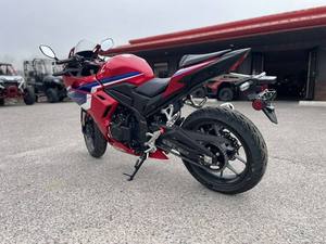 Moto sportive 500cc 2026 avec transmission 6 vitesses, ABS, EFI et caractéristiques de tourisme sportives haut de gamme, origine américaine - Product Image 2