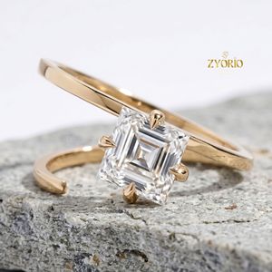 Bague solitaire en moissanite taille princesse, or 14 carats, bague de fiançailles de luxe haut de gamme, bijoux fins - Product Image 1
