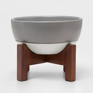 Maceta Moderna de Resina con Patrón Circular y Acabado Glaseado para Plantas de Interior, con Soporte de Madera, Diseño Minimalista en Blanco y Beige - Product Image 4