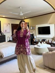 Lehenga Choli de Georgette Sintética para Mujer, Traje Étnico Tradicional Largo hasta el Suelo, para Fiestas, Estilo Informal de India y Pakistán, Corte Regular, para Todos - Product Image 3