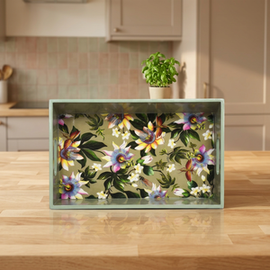 Plateau de service décoratif floral tropical exquis Design de fleur de fruit de la passion vibrant Accent de papillon artistique Pièce artisanale - Product Image 1