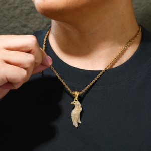 Colgante de águila de moissanita helada - Elaborado en plata de ley 925, colgante minimalista de moissanita para uso diario, colgante de águila de plata - Product Image 1