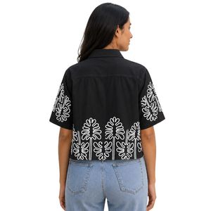 Camisa Corta Negra para Mujer con Botones, Bordado Floral Blanco, Manga Corta, Blusa Casual de Verano, Top de Algodón de Diseño Personalizado - Product Image 2