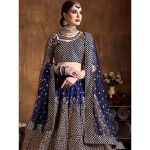 Conjuntos de Talla Grande para Mujer, Cautivador Lehenga Choli de Seda con Lentejuelas Azules - Product Image 3