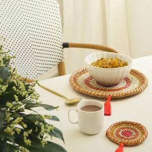 Sous-verres ronds en jonc de mer tressé faits à la main, sets de sous-verres écologiques OEM, décoration de table fabriquée au Vietnam par HNH Craft - Product Image 3