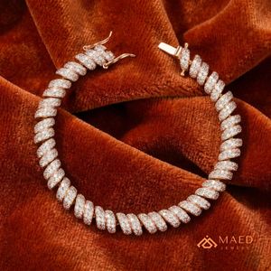 สร้อยข้อมือโซ่ทองคำชุบโรสโกลด์ประดับมอสซาไนต์ Maed Jewels IGI เครื่องประดับแฟชั่นฮิปฮอปสำหรับผู้หญิงผู้ชาย ของขวัญทันสมัย นิวยอร์กซิตี้ - Product Image 3