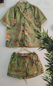 Conjunto de Pijamas Personalizados para Familias, 100% Algodón |   Ropa de Dormir Floral con Estampado a Mano |   Conjunto de Ropa de Dormir para Mujeres, Hombres y Niños - Product Image 4