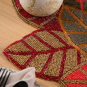 Collection de sets de table artisanaux de luxe à motifs végétaux - Product Image 2