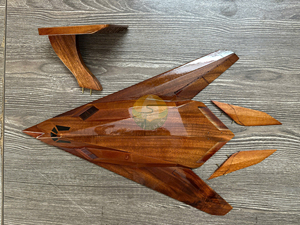 Modèle d'avion durable en bois massif 40-44cm, hélicoptère civil, idéal comme souvenir, fabriqué en usine au Vietnam - Product Image 6