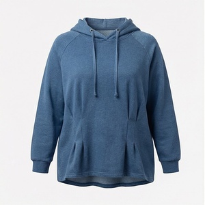 Sweat-shirt à capuche respirant pour femme grande taille, style streetwear, avec poignets côtelés, personnalisable – Vêtement de qualité supérieure - Product Image 1