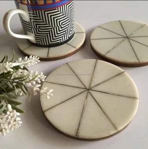 Dessous de verre à thé en bois et en résine pour la maison Hôtel Cuisine Ware Use Drink Cup Coaster Luxuous Design Shape Round Walnut Coasters - Product Image 1