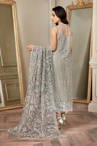 Salwar Kameez in Chiffon per Donne in Stile Pakistano e Indiano - Ricamo Personalizzato, Leggero, Comodo, ad Asciugatura Rapida - Product Image 4