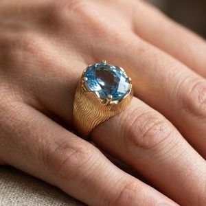 Anillo de Cóctel de Oro Amarillo con Topacio Azul de Corte Ovalado, Engaste de Garras, Estilo Clásico, para Uso Diario Masculino - Product Image 6