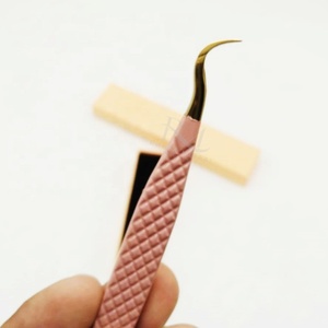 Pince à épiler pour cils en acier inoxydable avec pointe en plasma doré / couleur rose clair, finition poudrée / Pince à épiler individuelle, emballage en boîte cartonnée nude - Product Image 4