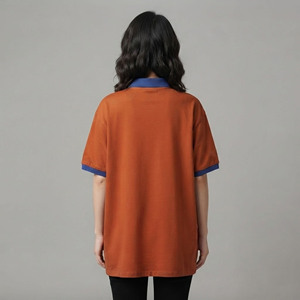 Polo personalizado para mujer 100% algodón, tejido transpirable, con logo impreso en serigrafía, estilo hip hop. - Product Image 5