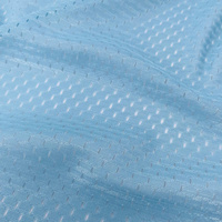 Tissu de maille de trou de polyester ultra léger 68D lisse respirant et durable pour la doublure et l'usure active