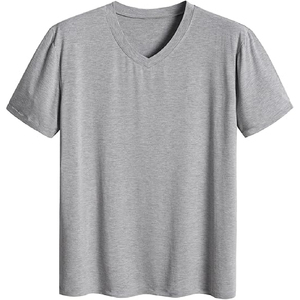 Ensemble T-shirt et short tricoté brodé deux pièces pour homme, qualité supérieure, motif uni, idéal pour l'été – Vente en gros - Product Image 3