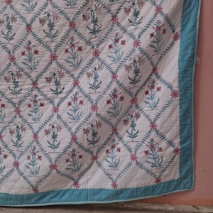 Classic 100% Cotton Eco-Friendly Winter Luxury Handmade Organic Reversible <b>Quilt</b> Lightweight Home <b>Bedding</b> Comforter Soft <b>Quilt</b> - Product Image 3
