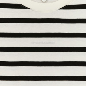 เสื้อยืดฟุตบอลขนาดใหญ่แนวสตรีท - Product Image 4