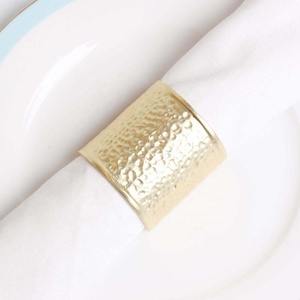 Roses or et argent décoration supérieure d'hôtel de mariage en métal fait à la main bon marché en vrac design perlé anneau de serviette décoratif de Table - Product Image 3