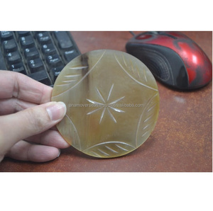 Ensemble de sous-verres en corne de buffle de luxe, sous-verres naturels faits à la main pour les boissons - Product Image 1