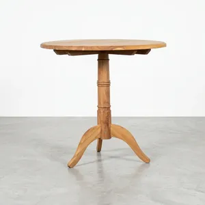 Table ronde d'extérieur en teck, base en bois massif, mobilier de patio durable, finition naturelle - Product Image 1
