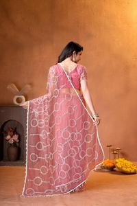 Sari indien traditionnel ethnique de créateur pour mariage, en tissu résille lourd, broderie et sequins, dernière collection moderne recyclée - Product Image 3