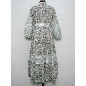 Vestido maxi hecho a mano, transpirable, informal, vintage, para uso diario, de corte holgado, con estampado floral, cuello en V, mangas cortas acampanadas y cintura natural. - Product Image 6