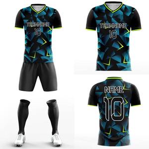 Uniformes de football personnalisés de haute qualité, imprimés par sublimation, séchage rapide, respirants, fournisseur OEM, usine de vêtements de football personnalisés - Product Image 4