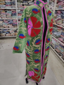 Chaqueta Larga Verde de Forro Polar con Bordado Floral, Cierre de Cremallera, Cuello Alto, Manga Larga, Ropa de Invierno para Mujer - Product Image 2