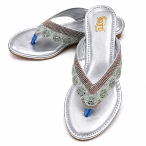 Tongs plates pour femmes en strass argentés et perles, antidérapantes, été et hiver - Product Image 1