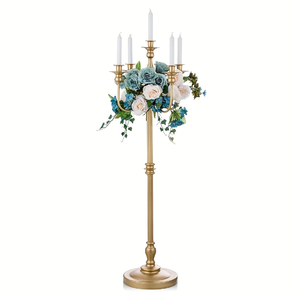 Élégants chandeliers architecturaux à 3 piliers en finition noir mat et or brillant brossé. Disponible au prix de gros. - Product Image 3