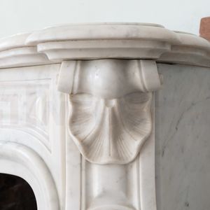 Inserto per Caminetto Elettrico o <span class=keywords><strong>a</strong></span> <span class=keywords><strong>Gas</strong></span> in Marmo Bianco di Carrara Personalizzato, <span class=keywords><strong>Design</strong></span> Moderno per Ville con Supporti TV - Product Image 5