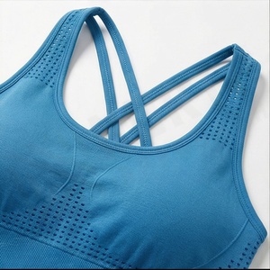 ชุดโยคะแบบกำหนดเองสำหรับผู้หญิง แฟชั่นคุณภาพสูง ชุดออกกำลังกายรัดรูป ระบายอากาศได้ดี เหมาะสำหรับการออกกำลังกายในยิม ชุดออกกำลังกาย - Product Image 4