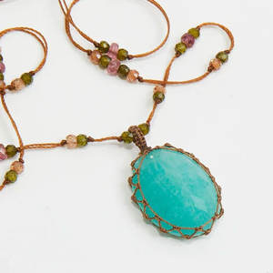 Collar Colgante de Macramé Rosa Hecho a Mano con Ópalo Rosa Natural, Joyería de Cristal Curativo Estilo Boho, Cordón Ajustable, Regalo para Mujer - Product Image 6