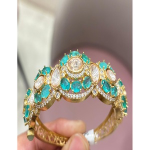 สร้อยข้อมือทองเหลืองชุบทองคุณภาพพรีเมียมประดับโมอิสซาไนต์ ดีไซน์สวยหรูสำหรับผู้หญิงและเด็กผู้หญิง เหมาะสำหรับงานปาร์ตี้ คอลเลคชั่นสุดอลังการ - Product Image 1