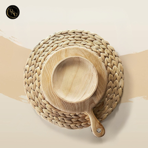 Tapis rond artisanal en jacinthe d'eau Dai Ngan Dzung de haute qualité, naturel, personnalisable, décoration de table vintage - Product Image 2