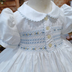 Robes de princesse personnalisées en coton, vêtements pour enfants brodés à la main, fabrication vietnamienne pour petites filles. - Product Image 3