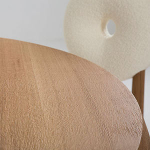 Table basse moderne Daystar Trade avec plateau en bois naturel et base sculpturale en pierre, mobilier de luxe contemporain pour la maison, durable - Product Image 3