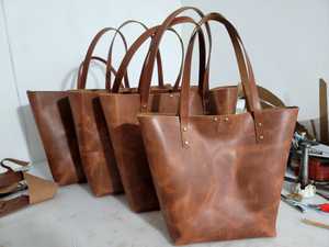 Sacs à main en cuir pour femmes, faible MOQ, sac à bandoulière en cuir véritable, design personnalisé, fournisseur en gros pour les magasins - Product Image 2