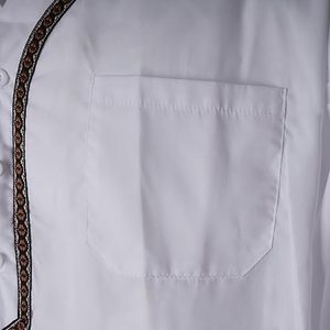 White <b>Thobe</b> <b>Men</b> Jubba Summer Cotton Shalwar Kameez New Fashion Qatari Dubai Simple Plain Prayers Modest Jubbah Breathable - Product Image 4