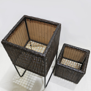 Jardinière carrée moderne en rotin PE pour extérieur, ensemble de jardinières surélevées marron foncé avec support et doublure en plastique - Product Image 4