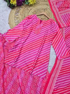 Tenue décontractée traditionnelle indienne et pakistanaise pour femmes, en soie extensible, imprimé numérique rose, coupe ample - Product Image 5