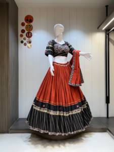 Lehenga Choli en soie rouge avec dupatta noir, tenue de mariage indienne traditionnelle, robe ethnique pour femmes, longueur au sol - Product Image 3