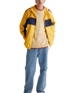 Chaqueta cortavientos retro de nailon con bloques de color y cremallera, ropa deportiva para hombre, chaqueta cortavientos ligera personalizada. - Product Image 5