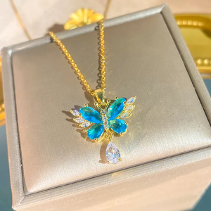 Collier papillon pour femme en acier inoxydable 304 avec placage doré d'épaisseur 0,03 µm et incrustation de zircon sur chaîne câblée - Product Image 5