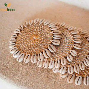 Posavasos de ratán ecológicos clásicos hechos a mano con diseño floral redondo de concha para uso en la cocina - Product Image 6